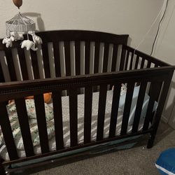 Crib And Changing Table Set