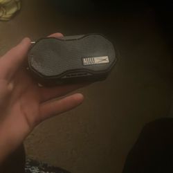 good speaker don't nee it anymore selling it 