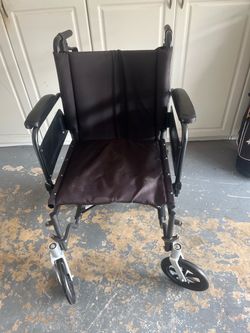 Companion folding wheelchair