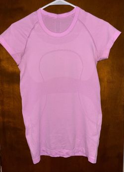 Lululemon Women’s Pink T-Shirt Size 6 $20