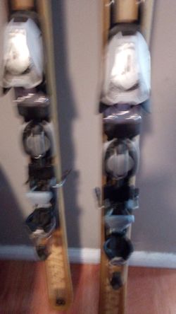 Volkii skiis