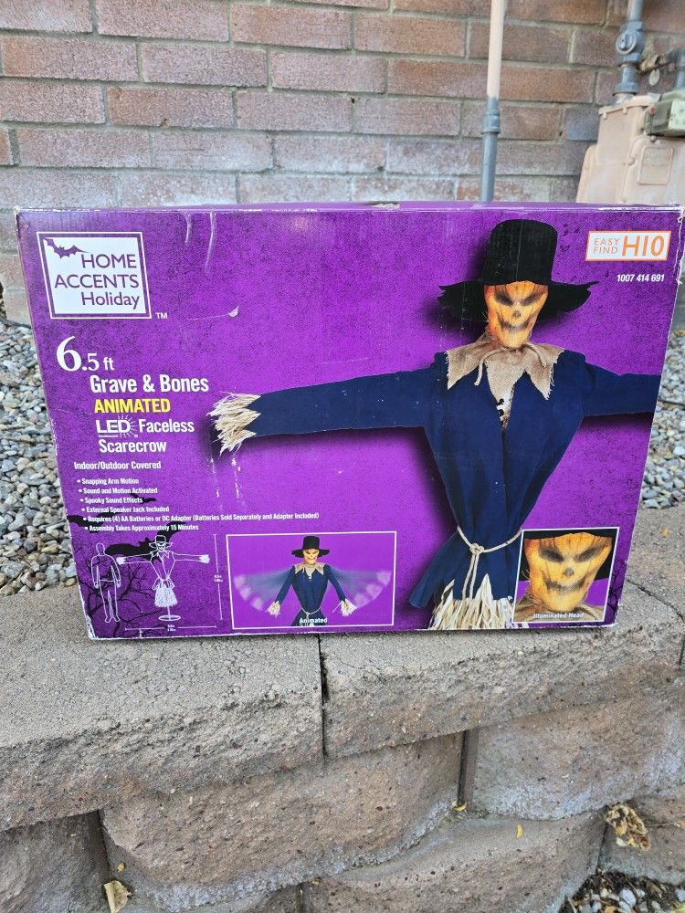 HALLOWEEN DISPLAY-6.5 FT SCARECROW