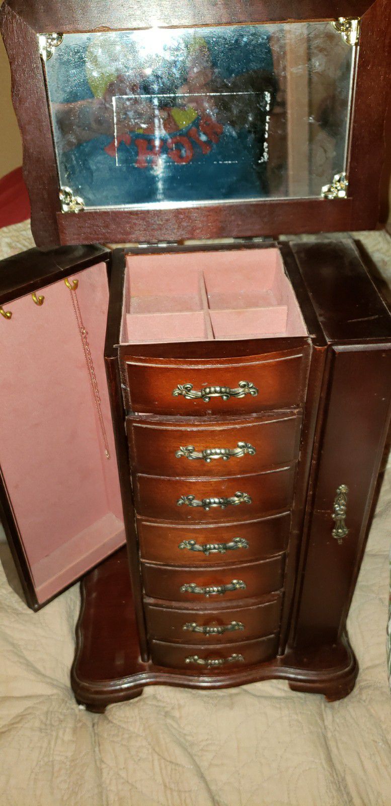 Jewelry box and accessories