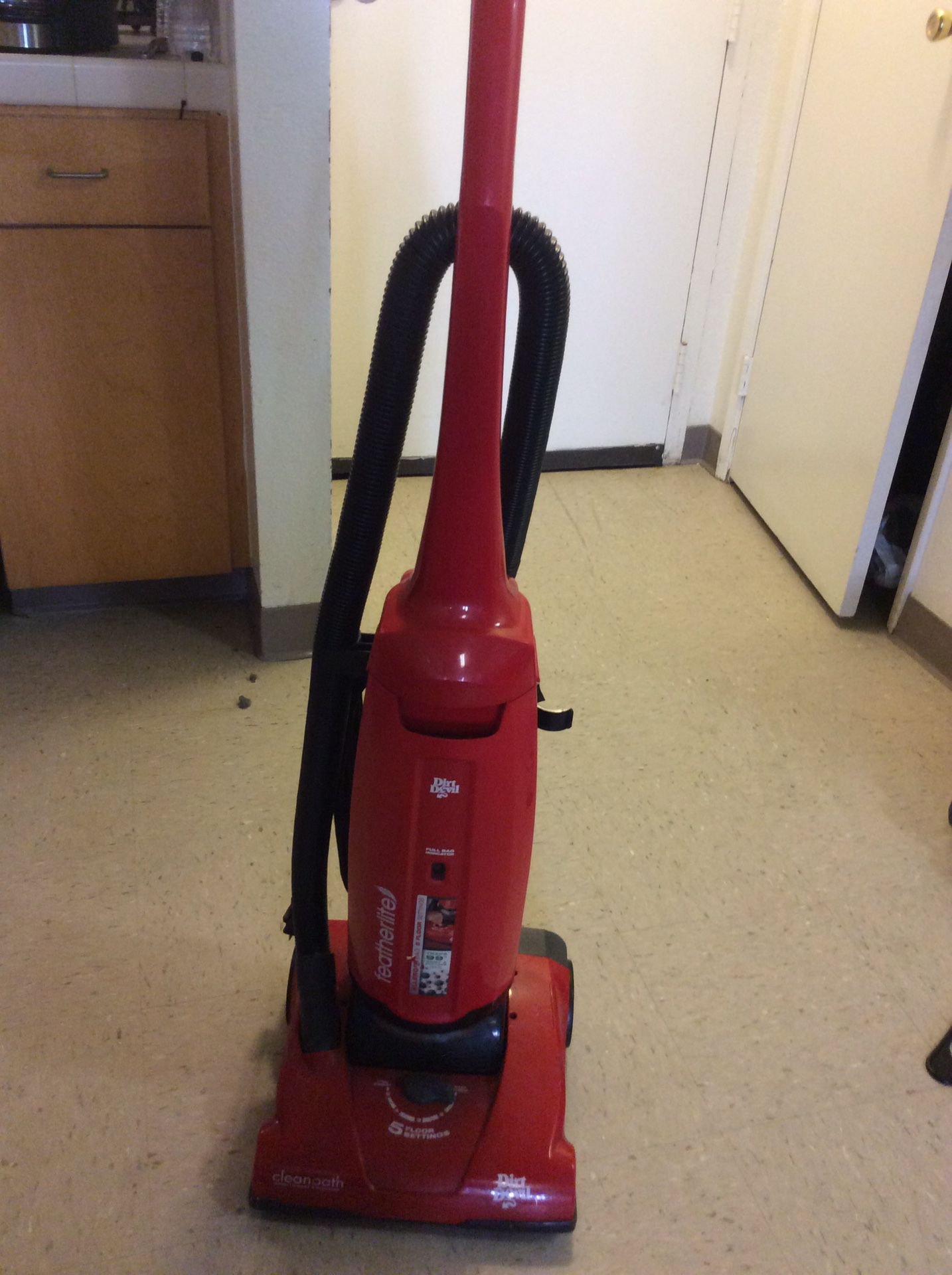 Dirt devil vacuum cleaner works perfect