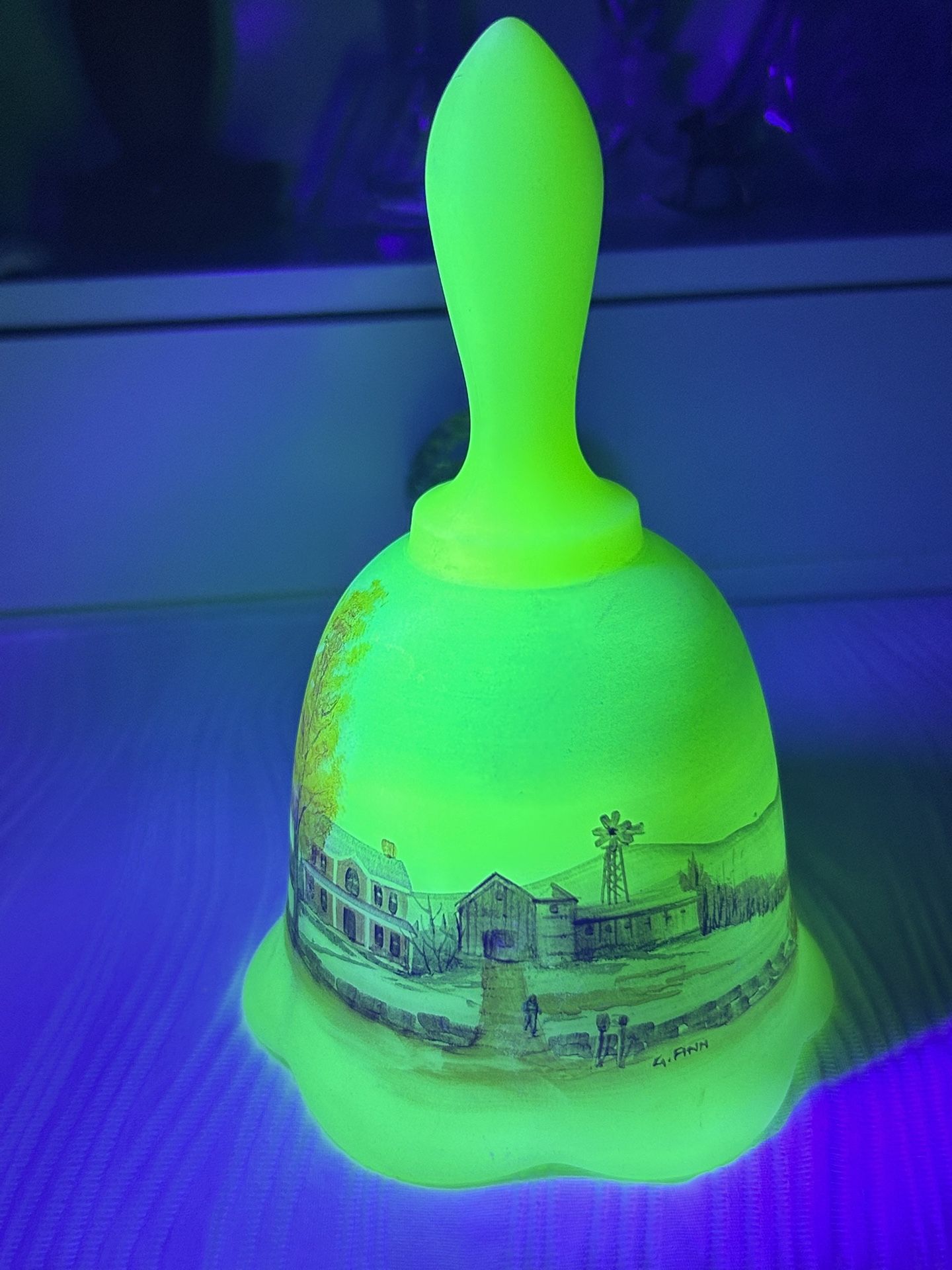 Extremely Rare Fenton Uranium Bell *Gloria Finn* Limited Edition