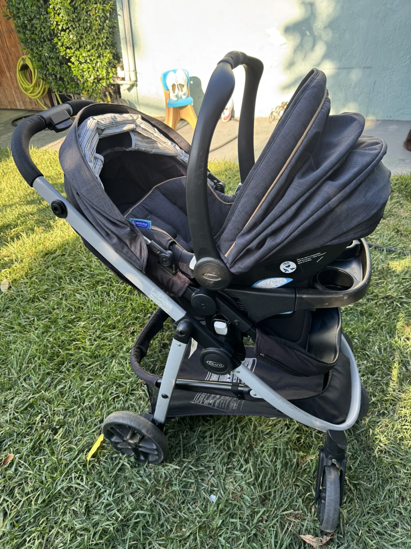 Graco Combo Stroller and Car Seat 💺