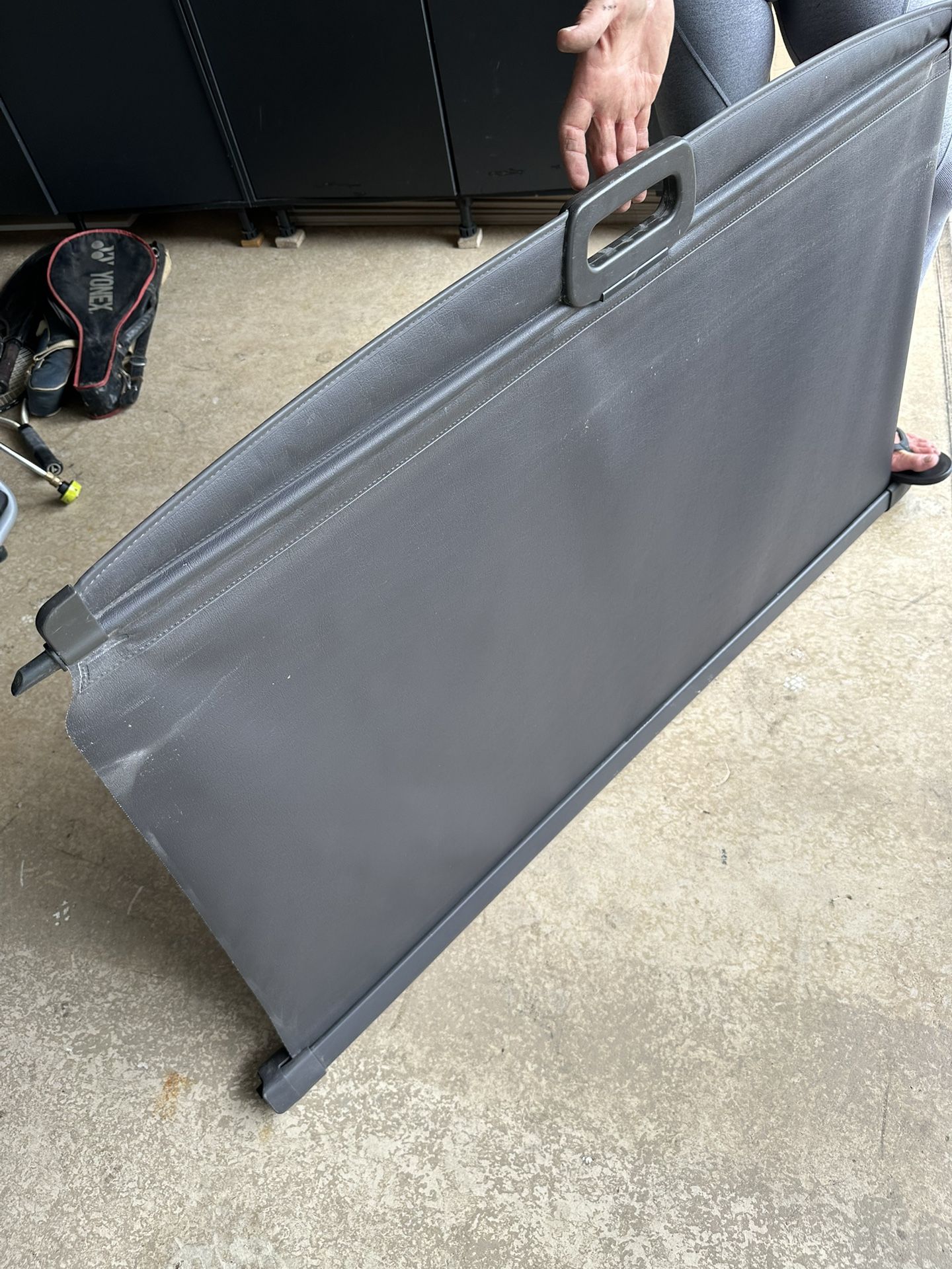 1(contact info removed) Jeep Grand Cherokee Retractable Cargo Cover