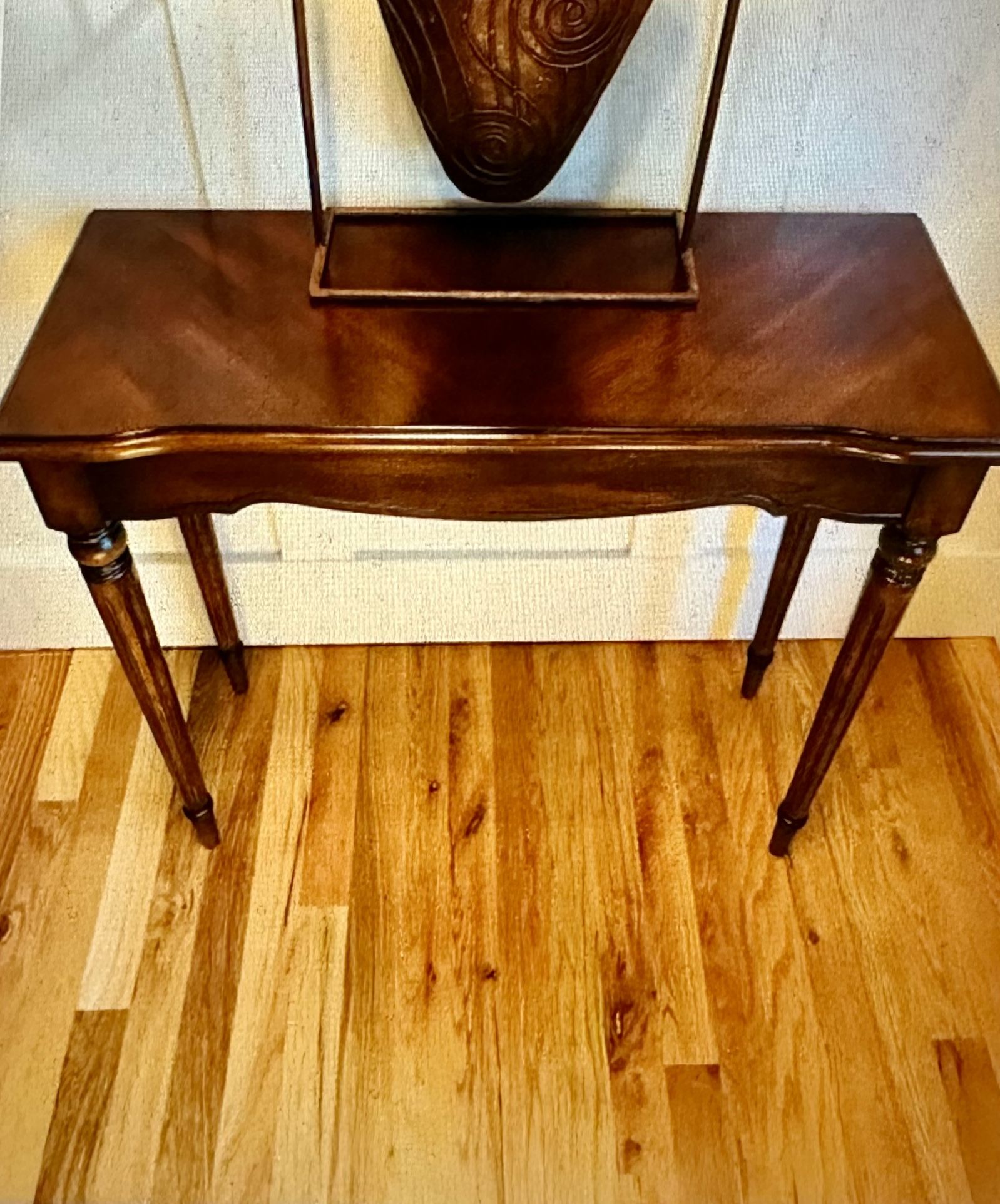 Bombay Company - Petite Mahogany Entry - Console Table - S