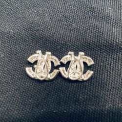 Chanel Diamonds earrings $2,450