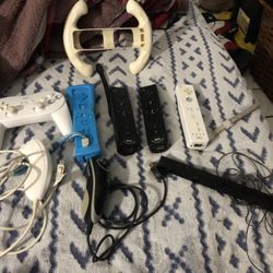 Wii Controllers 