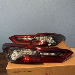 2018-2024 Toyota Camry xse OEM Tail lights 