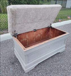 ROOMS TO GO TOY CHEST STORAGE BOX LARGE