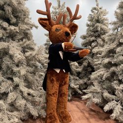 Vintage Commercial Quality Animated Store Display Reindeer With Violin By David Hamberger 