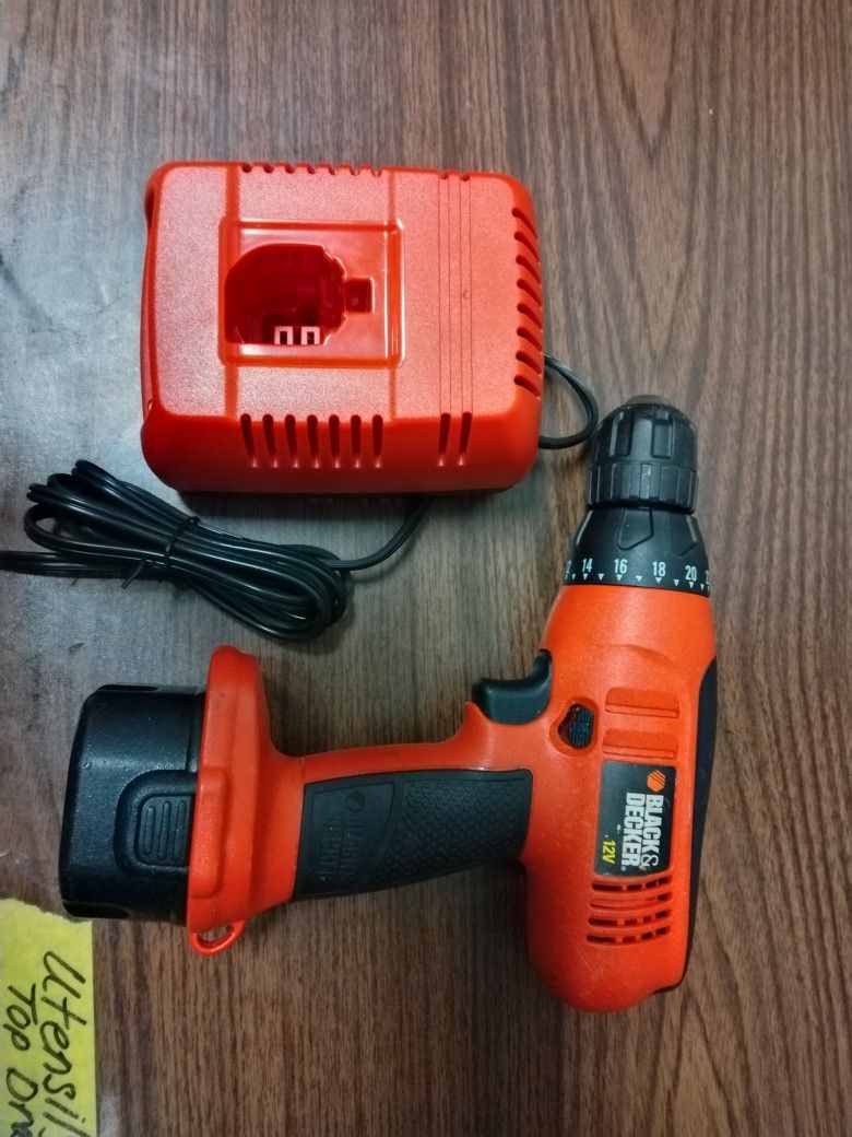Black & Decker Cordless Drill Set