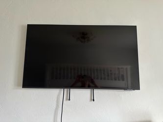 Samsung 43" 4K QLED Smart TV (2021) – $110 OBO