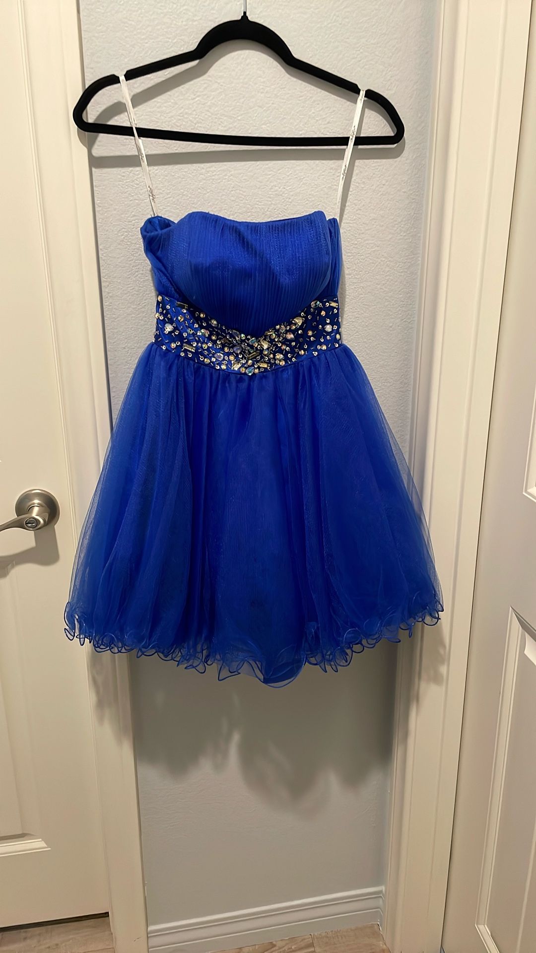 Formal Party Dress With Sequins and Tulle Skirt 