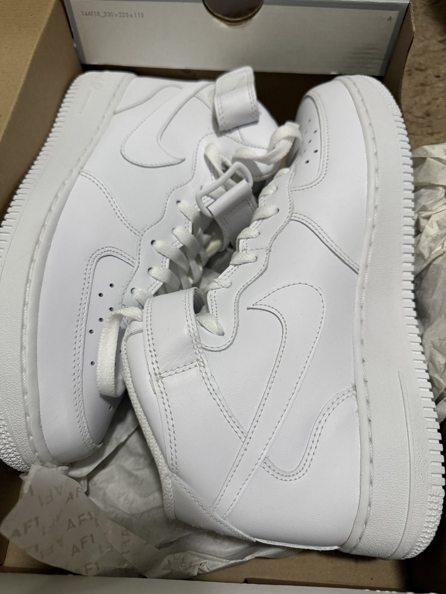 Nike Air Force Mid 8.5 Deadstock $65 All White