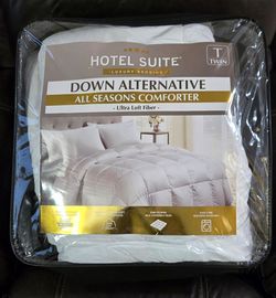 White Twin Size Comforter