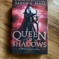 Queen Of Shadows Original Cover Brand New
