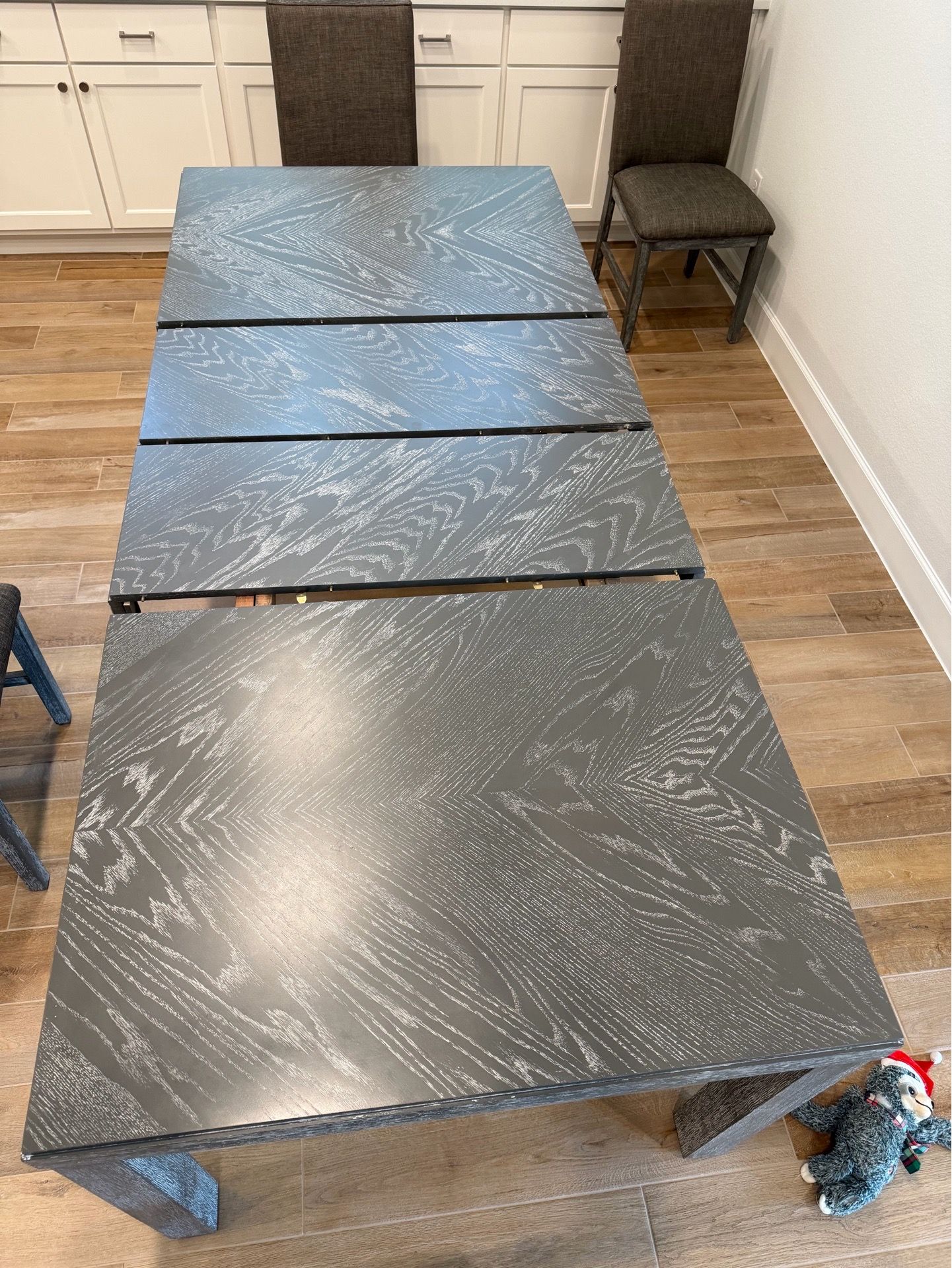 Dining Table perfect condition