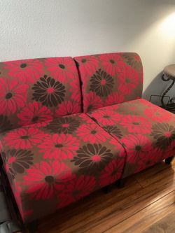 Entry chair ,wall pictures