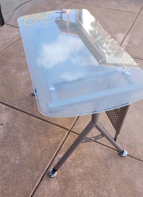 Office Desk Glass Top With Key Board Tray 50 OBO