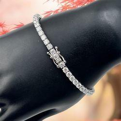14k white gold lab-grown diamond tennis bracelet
