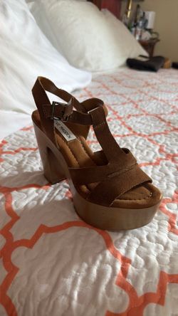 Woman shoes