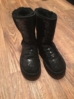 Ugh boots sequin black size 6 woman