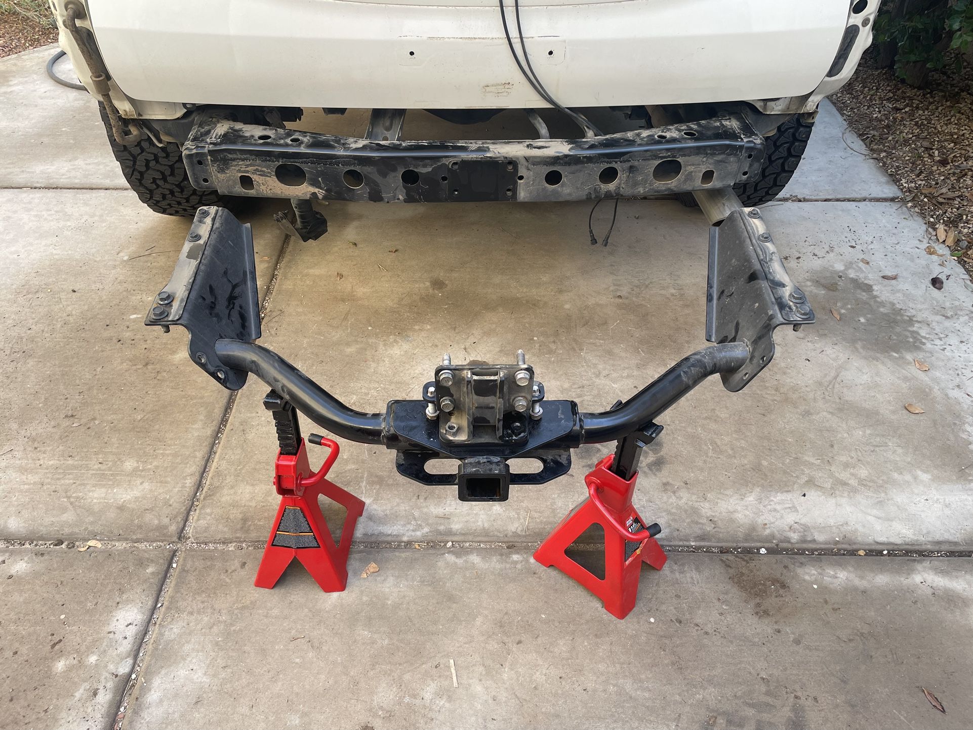 Lexus GX470 Tow Hitch Complete for Sale in Henderson, NV OfferUp