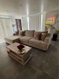 Sectional Sofa with Chaise Lounge