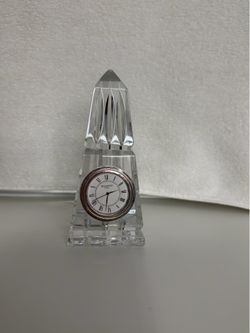reloj de escritorio de cristal