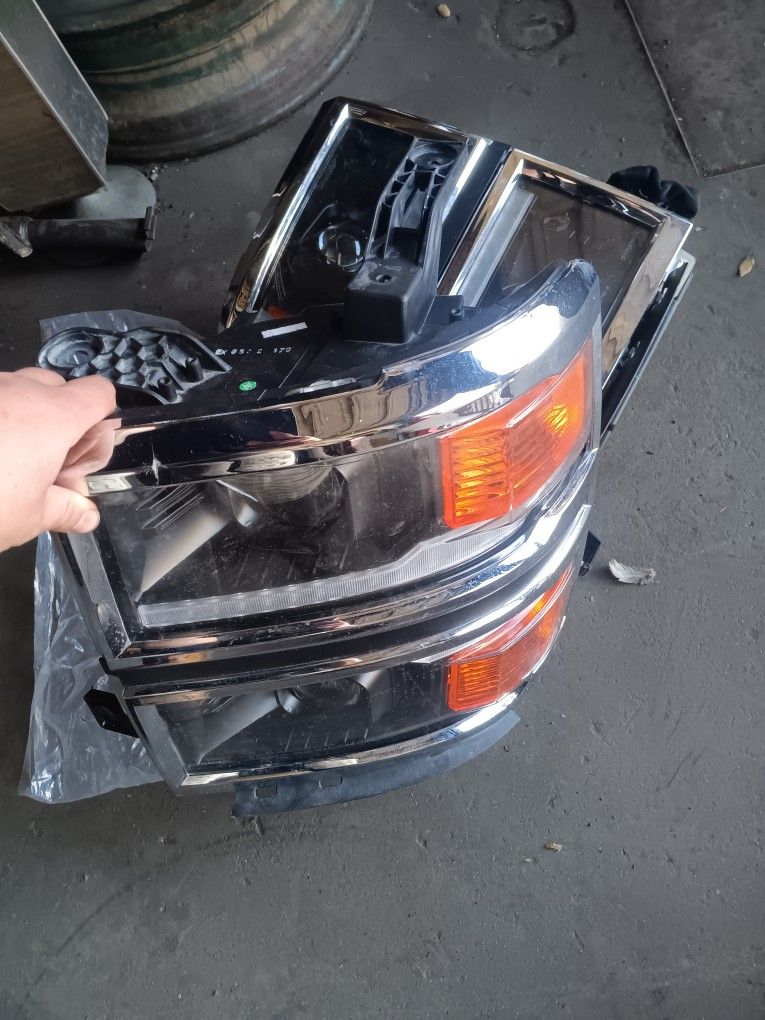 Chevy Silverado Headlight 