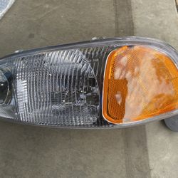 Headlight Assembly Driver Side For GMC Sierra -1999-2006-