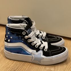 Kids Converse Shoes Size 11.5