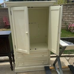 Pottery Barn Armoire and Dresser Set quality furniture