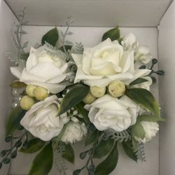 Corsage & Boutonniere 