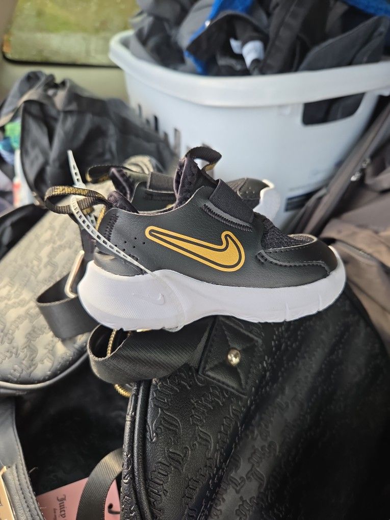 Nike Swoop (Babies) 5