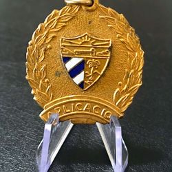 Medalla Colegio-Aplicacion-Cuba-con Escudo 