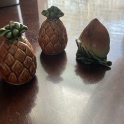 Preowned 3 Salt/Pepper Shakers 