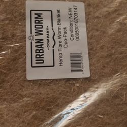 Worm Blanket - 22-in x 22-in - Keep Worms Dark & Moist with 100% Compostable Material (2)