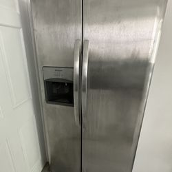 Frigidaire Side By Side Refrigerator