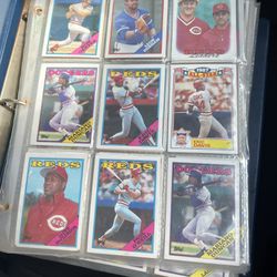 Assorted Baseball Cards 