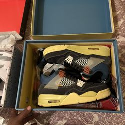 Off Noir Union LA Jordan 4 size 7