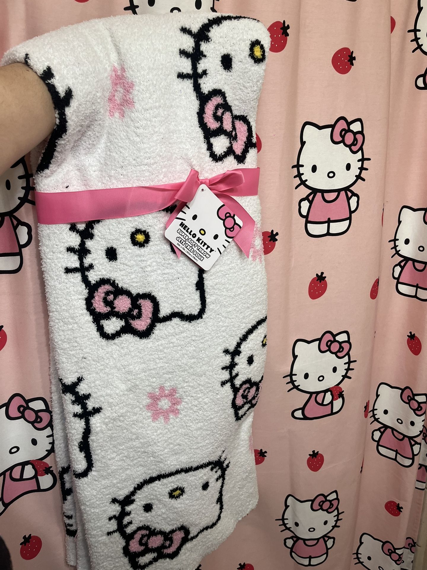 Hello Kitty Throw Blanket