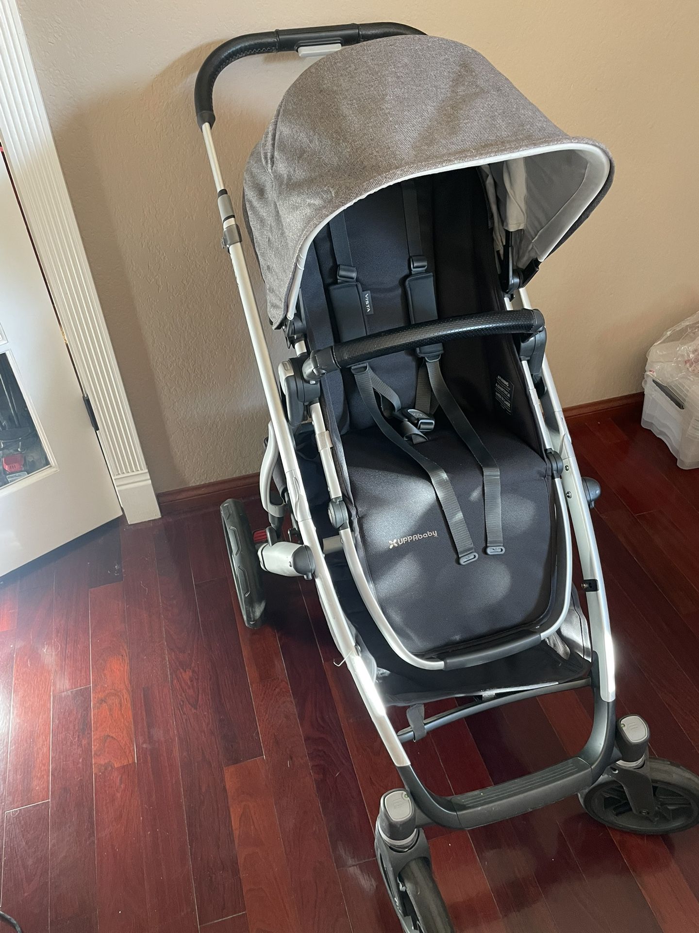 Uppababy V2 Stroller