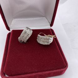14kt Gold Hoop Earrings with Round & Baguette Diamonds - 8.40g, 3.90cts 