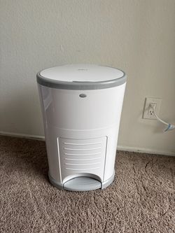 Dekor Diaper Pail White and Gray