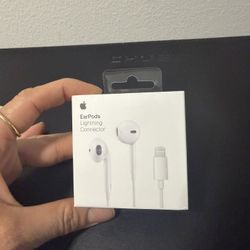 Apple EarPods With Lighting Connector