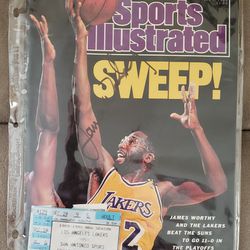James Worthy Sports Illustrated AUTOGRAPHED 